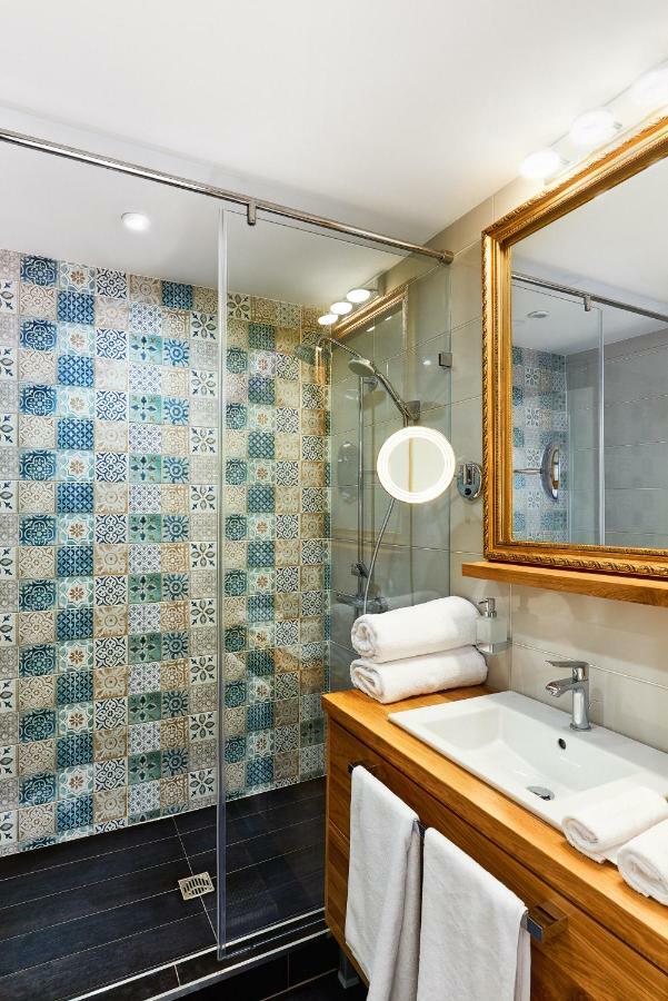 Apartment Stylish And High-end Designer In Center