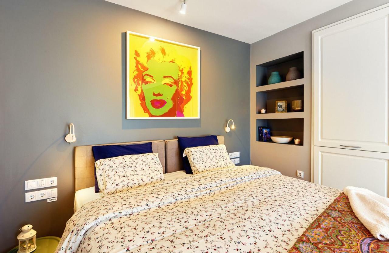 Apartment Stylish And High-end Designer In Center Sofia